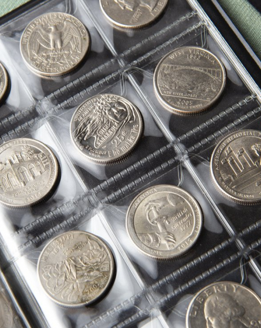 Srebrne monety bulionowe vs. monety kolekcjonerskie - poznaj ich różnice! 