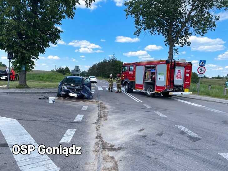 Wypadek na skrzyżowaniu w Goniądzu