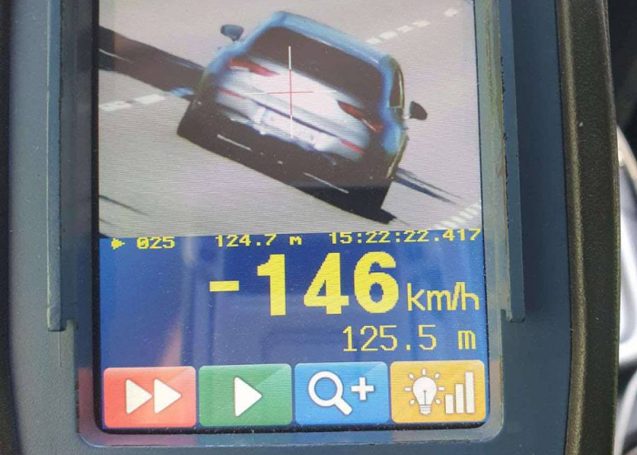Przekroczył  prędkość o 96 km/h w obszarze zabudowanym