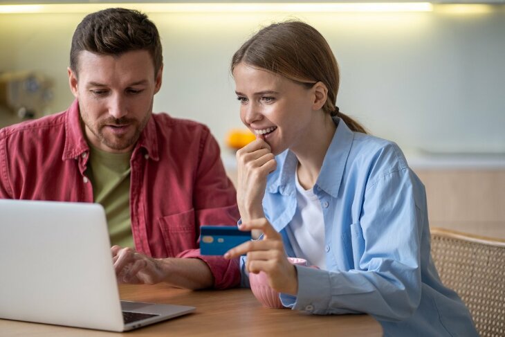 5 rzeczy, na które warto zwrócić uwagę przy zakupie mebli online