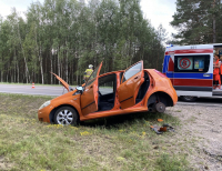 Fiat wypadł z drogi DK 65