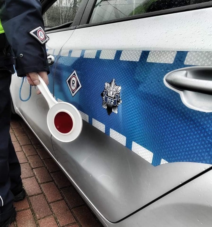  Pijany 42-latek zignorował czerwone światło !