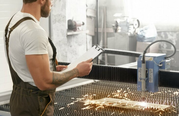 Nowoczesna produkcja w stali - jak cięcia laserowe zmieniają przemysł