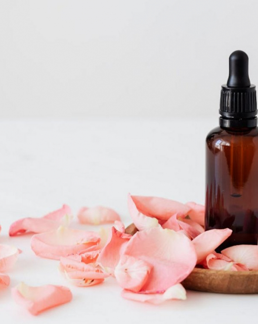 Jak czytać zapach? Dowiedz się o sztuce rozpoznawania nut perfum