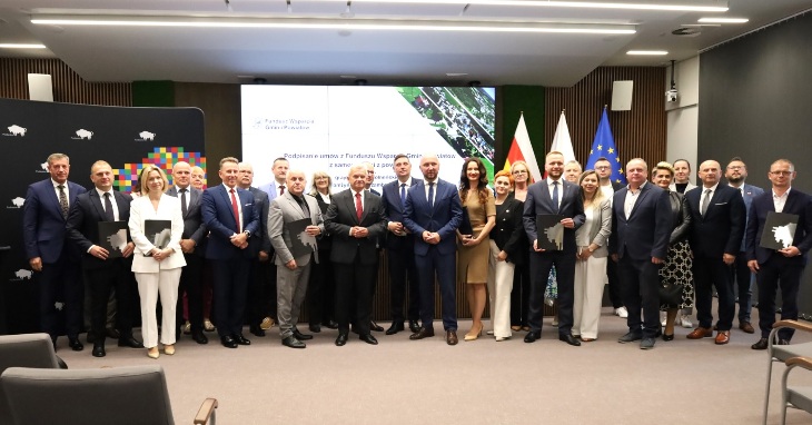 Podpisanie umowy na dofinansowanie z Funduszu Wsparcia Gmin i Powiatów
