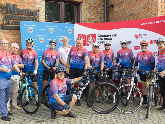TEAM 4.  Aktywny wrzesień - w nowych koszulkach