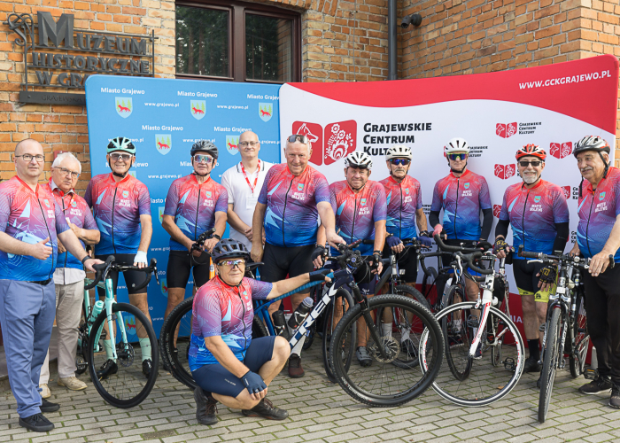 TEAM 4.  Aktywny wrzesień - w nowych koszulkach