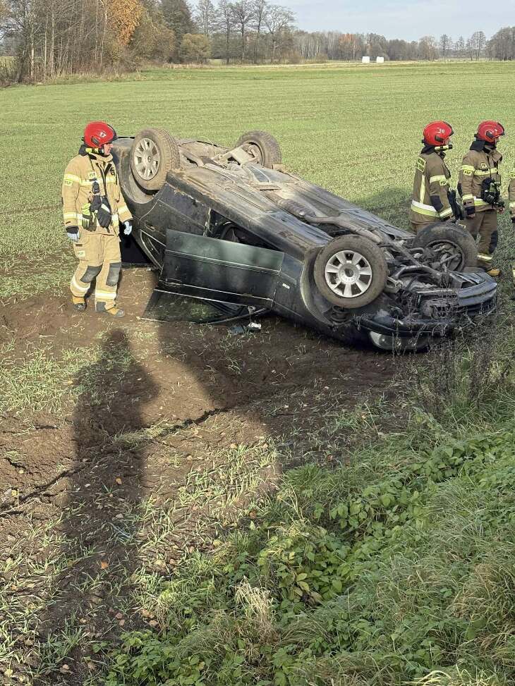Kierowca stracił panowanie nad pojazdem 