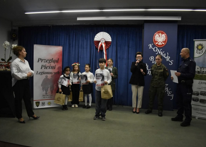 PRZEGLĄD PIEŚNI LEGIONOWYCH I PATRIOTYCZNYCH