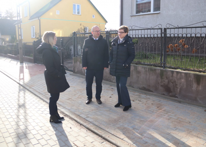 Ulica Kolektorowa z nową nawierzchnią 