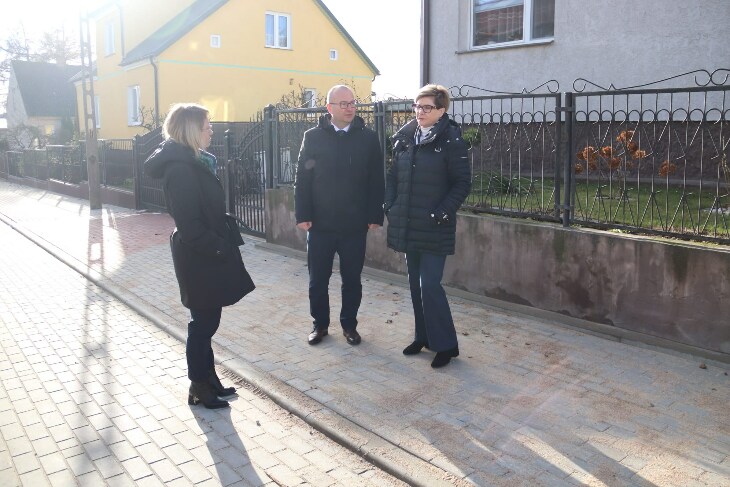 Ulica Kolektorowa z nową nawierzchnią 