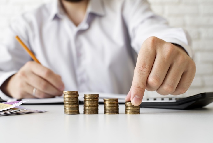 Kalkulator wynagrodzeń - kiedy i jak korzystać z tego narzędzia online?