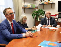 Umowa na rozbudowę odcinka drogi powiatowej Guty-Bzury