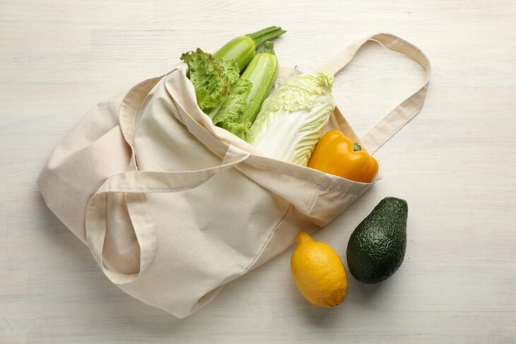 Torby materiałowe - ekologiczny wybór, który łączy styl z praktycznością