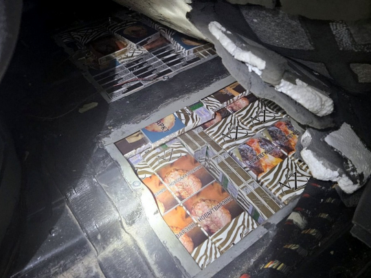 W bmw ukrył białoruskie papierosy. Stracił towar i samochód