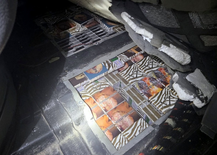 W bmw ukrył białoruskie papierosy. Stracił towar i samochód