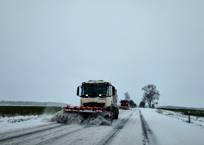 Zima zaskoczyła kierowców ciężarówek 