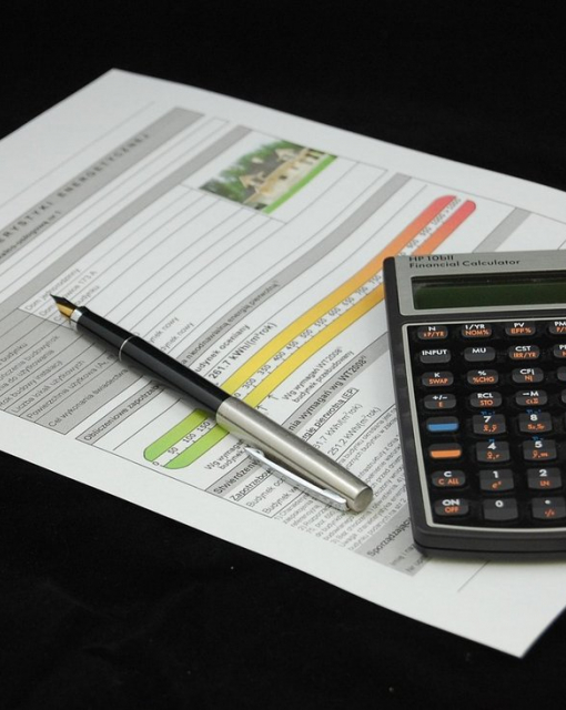 Jak poprawić klasę energetyczną budynku? Przegląd działań modernizacyjnych a wpływ na nowe świadectwo energetyczne