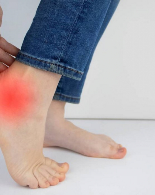 Podpiętki: jak mogą pomóc przy bólu pięty, ostrodze piętowej i Achillesie?
