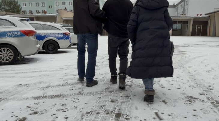 Augustów. Ojciec zaatakował nożem 6-letnią córkę