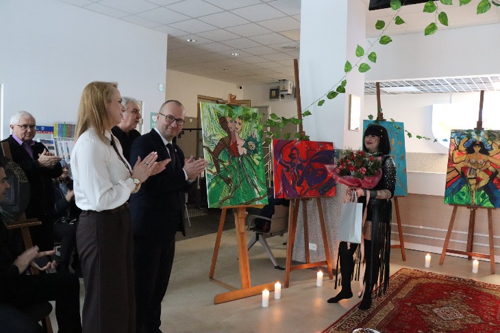 Nowa wystawy malarska w holu Urzędu Miasta