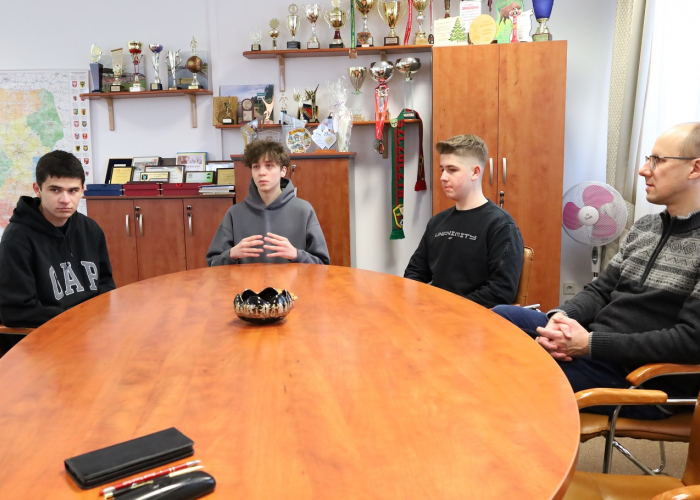 Uczniowie z I LO w Grajewie w konkursie STEM Racing