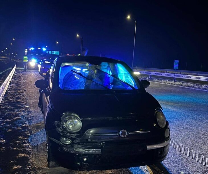 Niebezpieczne zdarzenie drogowe na S61 