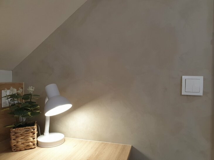 Jakie błędy sprawiają, że mikrocement może wyglądać nieestetycznie i jak ich uniknąć?