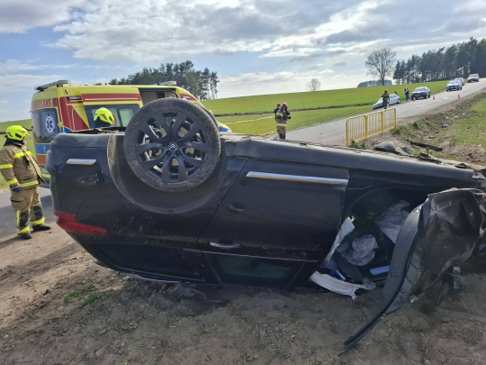 Zderzenie dwóch aut osobowych