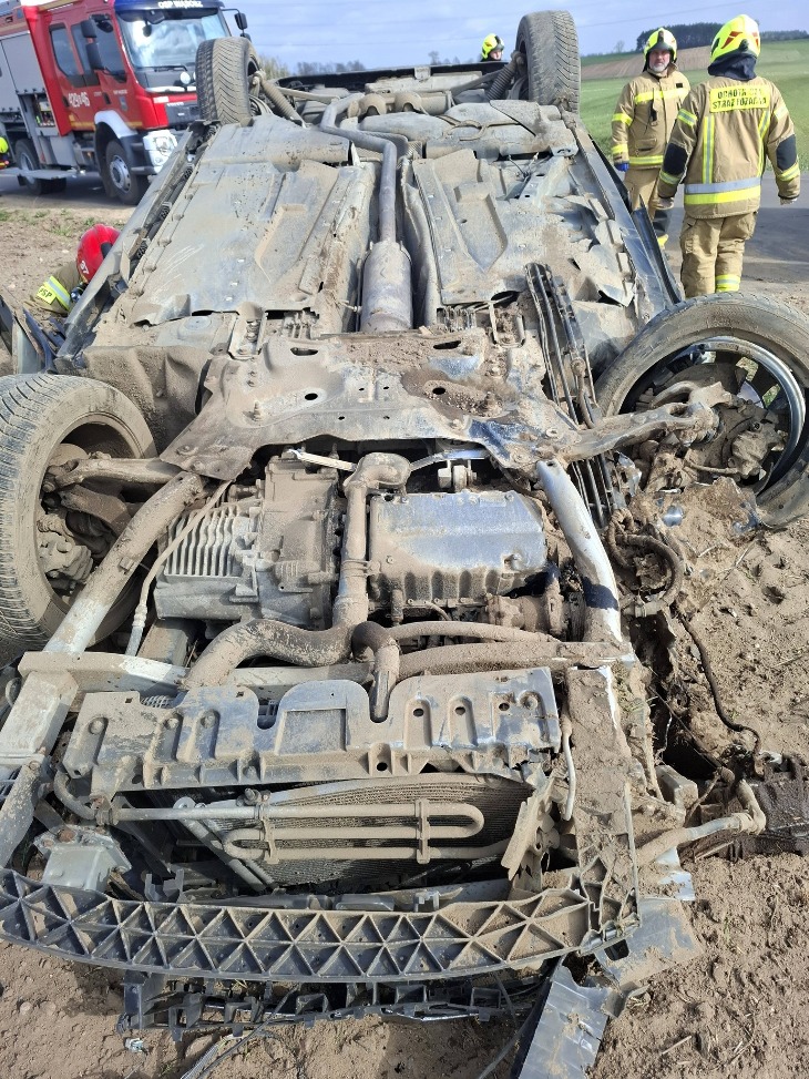 Zderzenie dwóch aut osobowych