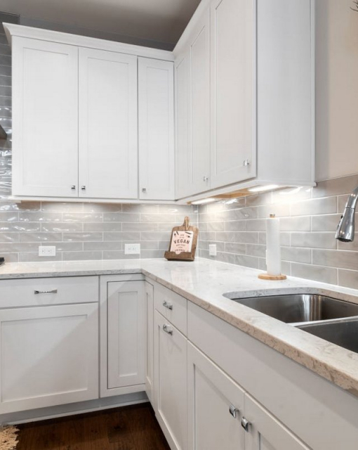 Kuchnia w stylu industrialnym. Postaw na stal i funkcjonalne dodatki