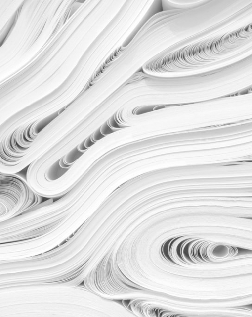Jak papier i tektura z recyklingu stają się nowymi surowcami w obiegu zamkniętym?