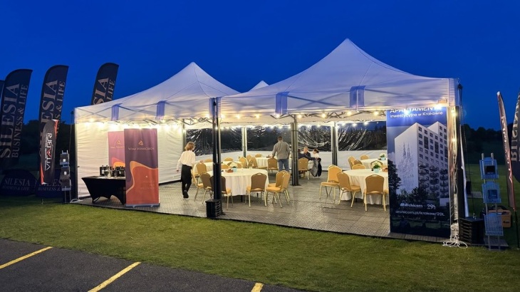 Namiot cateringowy - mobilne zadaszenie dla gastronomii, eventów i stref premium