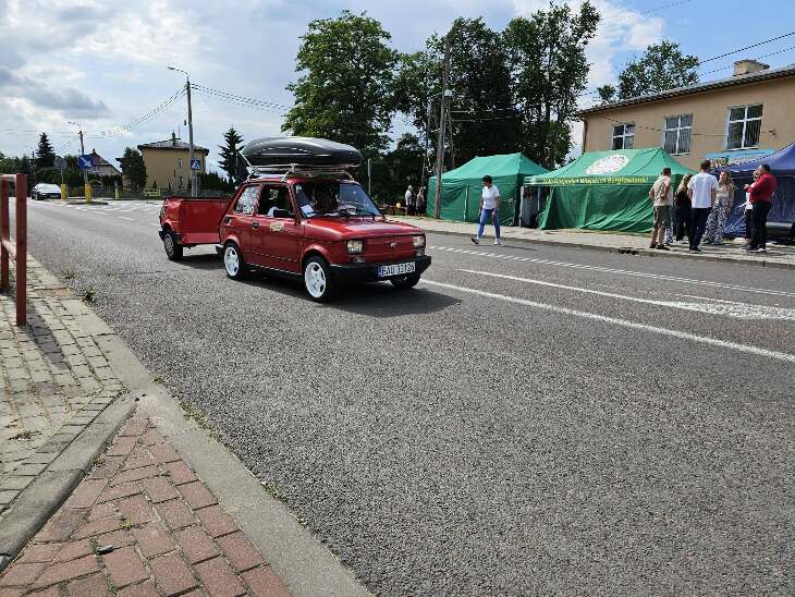 Zjazd Klasyków Motoryzacji w Bargłowie Kościelnym