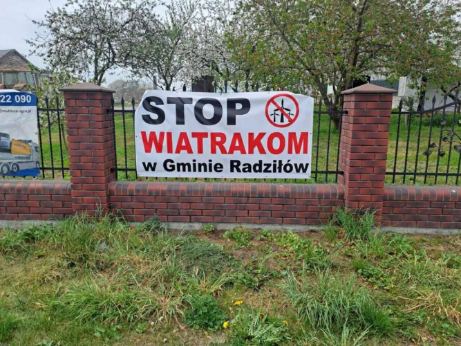 Miał być koniec wiatraków, ale procedury wciąż trwają