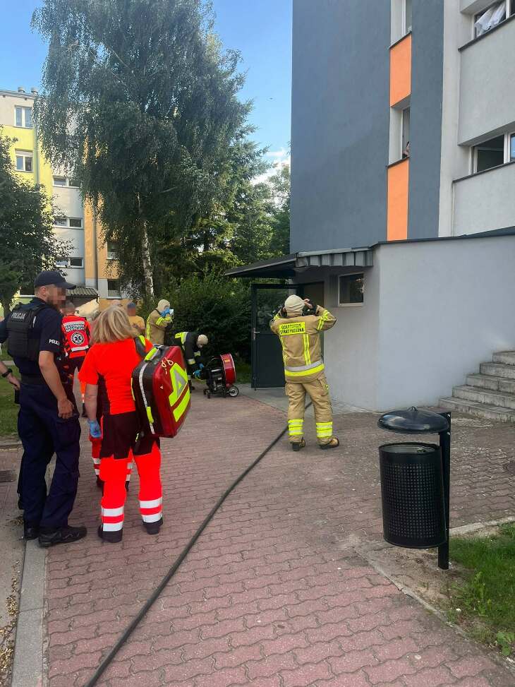 Pożar mieszkania na os. Południe w Grajewie