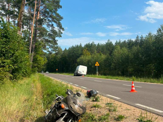 Ełk. Ranny motocyklista i 6-letnie dziecko