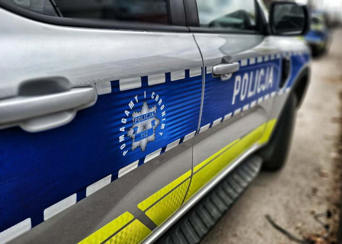 Poszukiwana, bez uprawnień wpadła podczas kontroli drogowej
