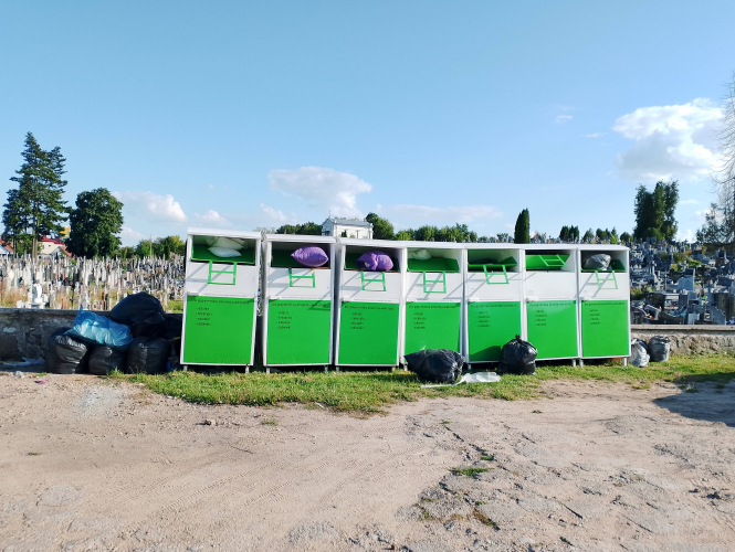 Nowe przepisy, stary bałagan. Czy segregacja tekstyliów działa?