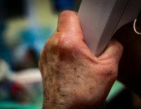 Seniorka uwierzyła, że ratuje wnuczkę. Straciła 90 tys. zł