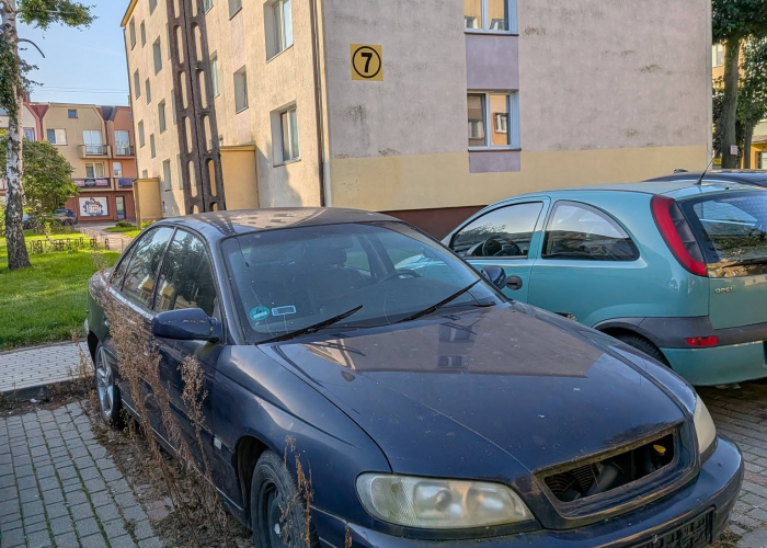 Problem porzuconych aut w Grajewie