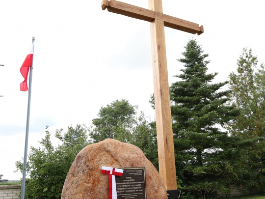 Odsłonięcie tablicy memoratywnej w Przechodach