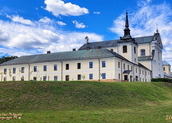 Szczuczyn: Od pijarów do opieki nad chorymi - kronika szczuczyńska w poezji