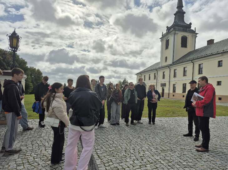 Młodzież z Ukrainy poznała historię Szczuczyna