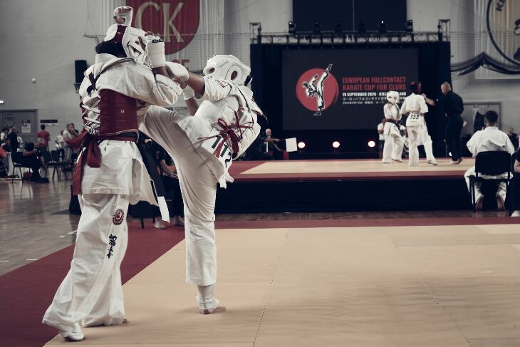Srebro na Pucharze Europy Full Contact Karate