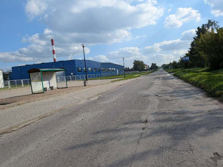 Kierowcy narzekają na stan nawierzchni przy zakładzie Woodeco 