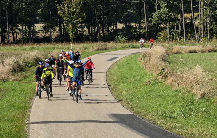 Rowerzystom pogoda niestraszna. Rajd dookoła Jeziora Rajgrodzkiego