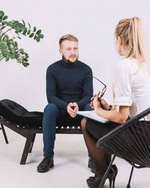 Psychiatra online czy stacjonarnie - jakie są różnice?