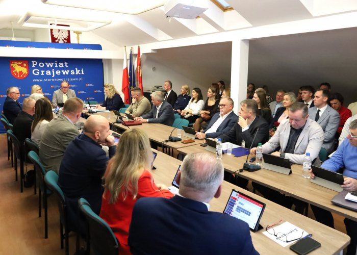 Nagrody i stypendia Starosty wręczone podczas sesji Rada Powiatu
