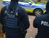 Kronika policyjna: Pijani kierowcy, szantaż nagimi zdjęciami i nielegalne wyścigi